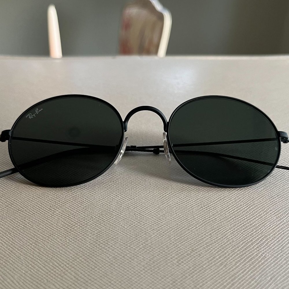 Ray-Ban Oval Sunglasses